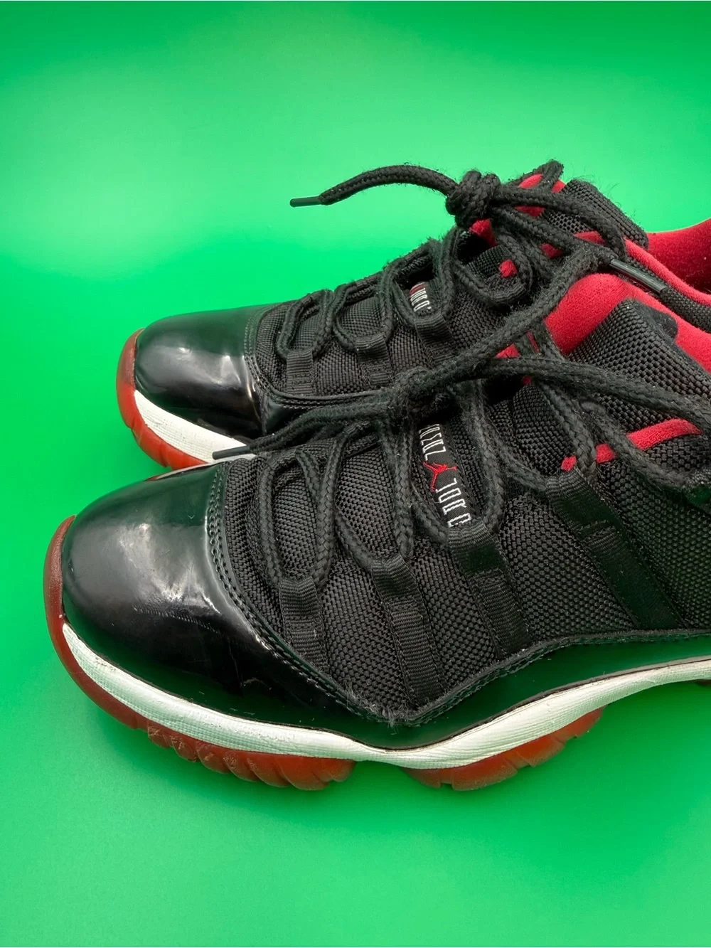 Jordan Air Jordan 11 Retro Low “Bred” Men’s Sneakers size 8.5
